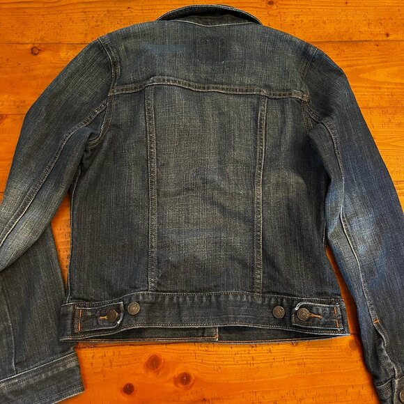 Classic Old Navy Denim Jacket — Size Medium - Picture 2 of 7
